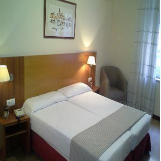 Ceylan Hotel Salamanca Bagian luar foto